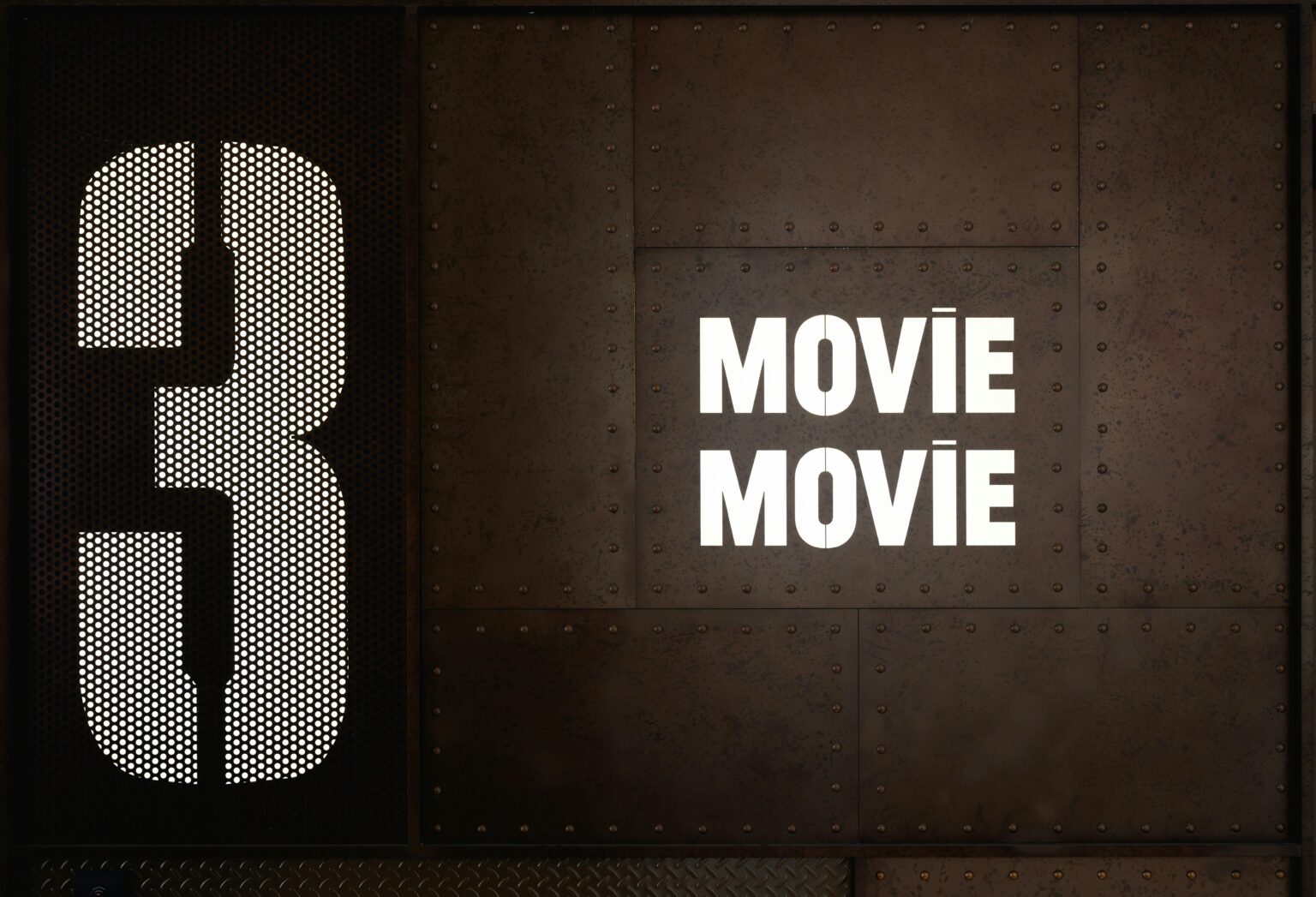 Behind the Scenes: Real Stories from Iconic Movie Moments