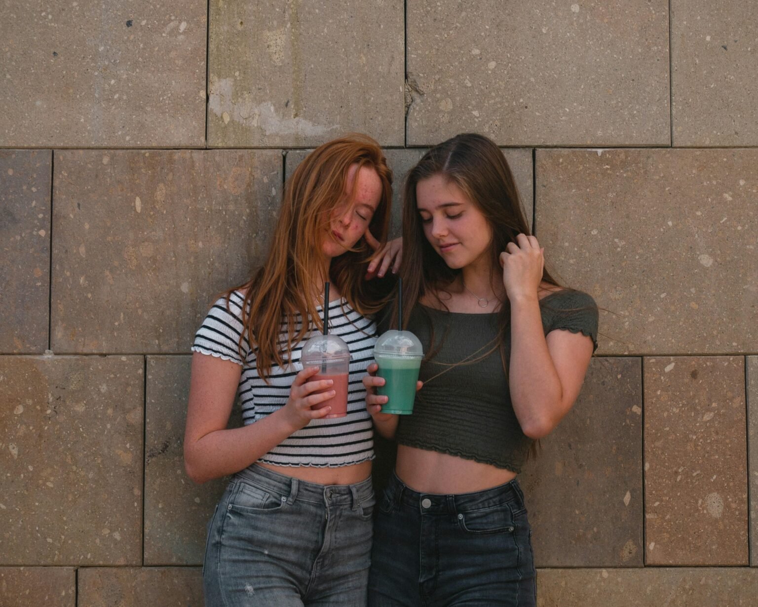 When Famous Friendships Start to Crack: What’s Going On?